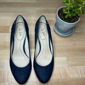 Life Stride Lively Denim Heels 7.5